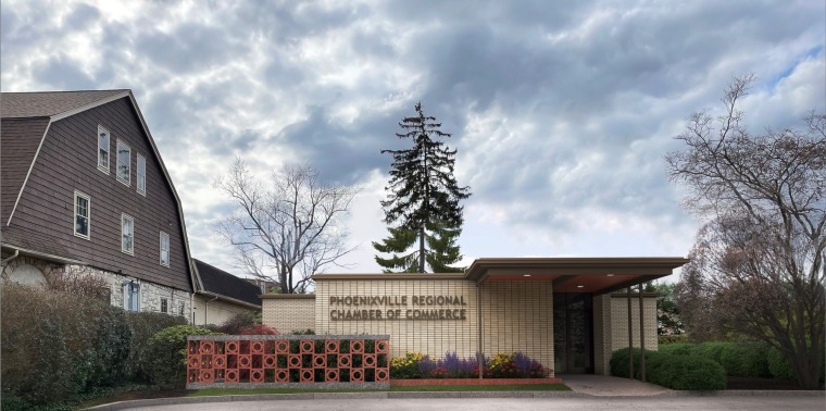 Rent This Space: 710 Main St.