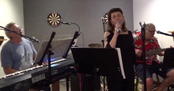 Trio Que Sera in Concert