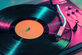 Vinyl/CD Listening Club